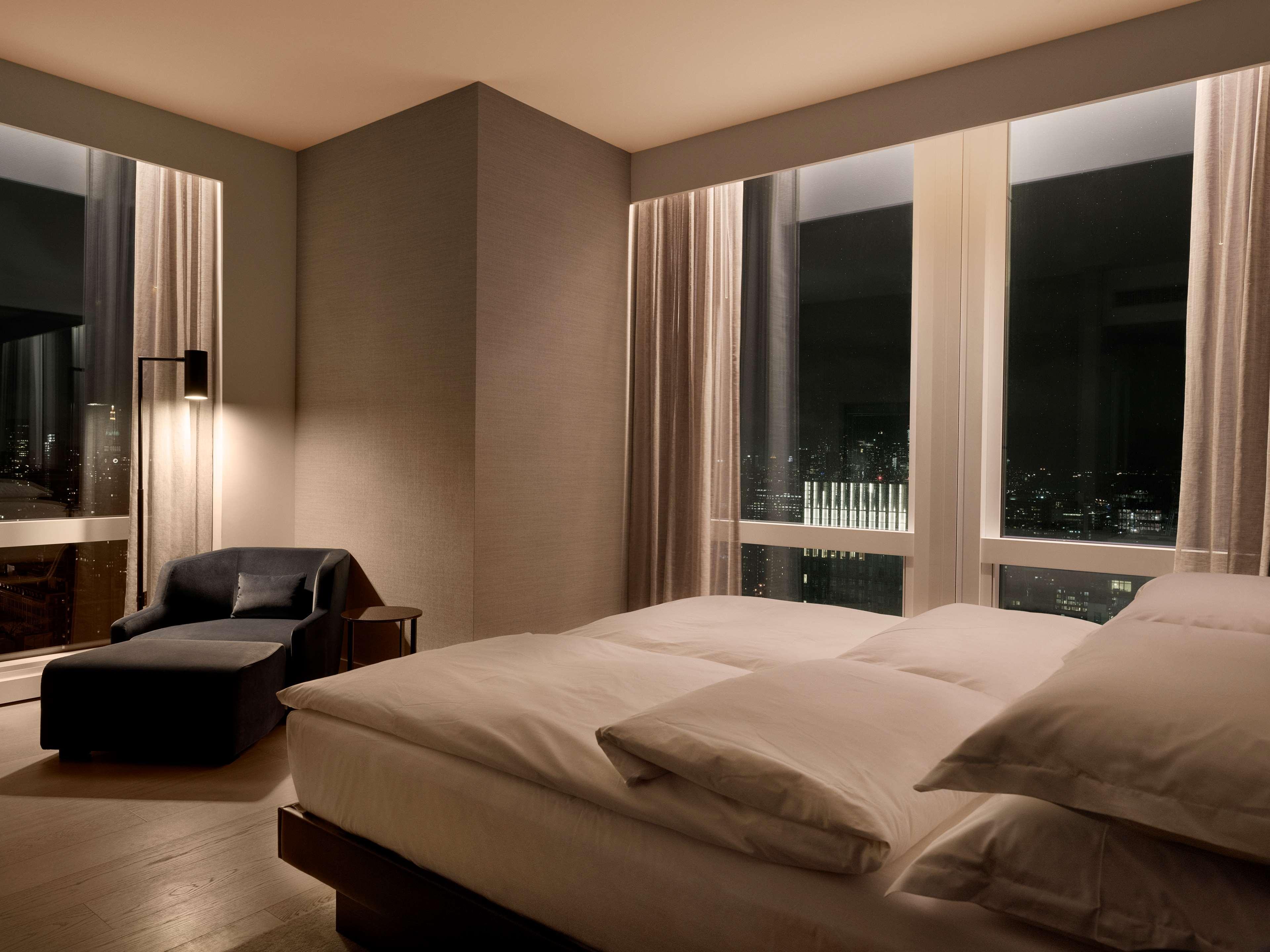 Equinox Hotel Hudson Yards New York City Экстерьер фото