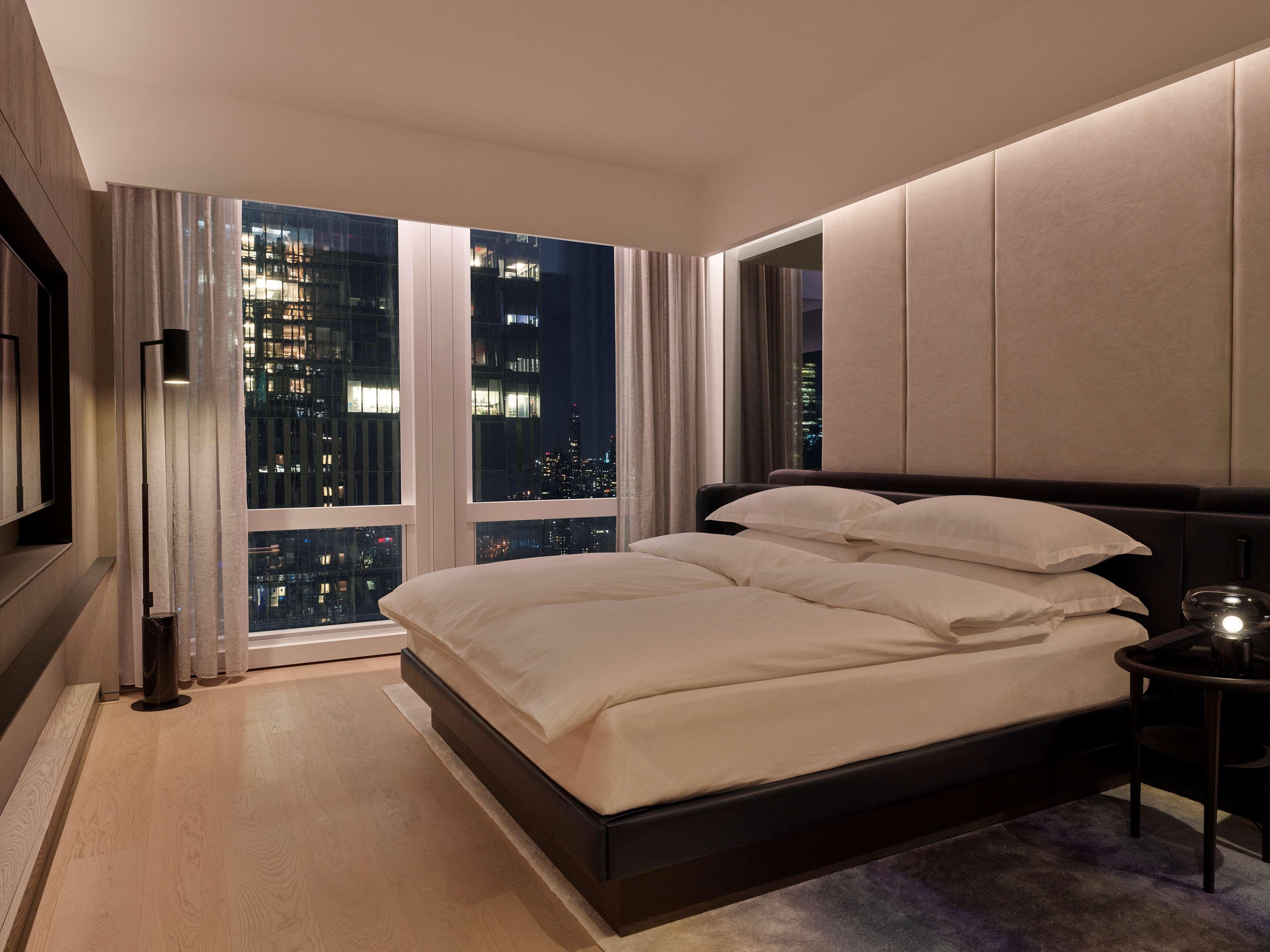 Equinox Hotel Hudson Yards New York City Экстерьер фото